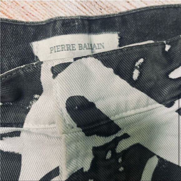 Pierre Balmain Black and White Jean Shorts with Dynamic Pattern -30/44 - Picture 4 of 15